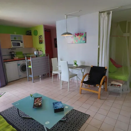 à Avec Terrasse, Parking Privé, Accès - Fr-1-472a-156 * Sète