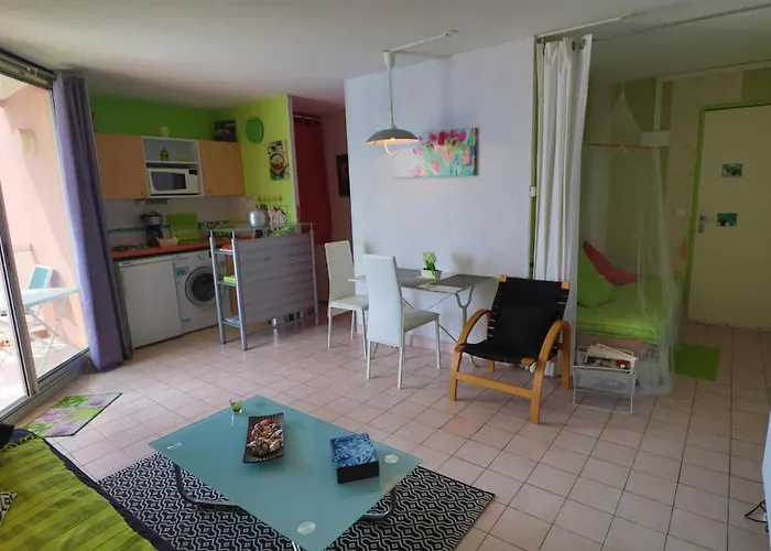 Studio Cabine A Sete Avec Terrasse, Parking Prive, Acces Plage - Fr-1-472A-156 * Sète